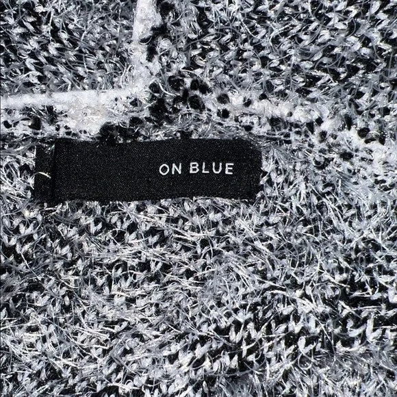 On Blue Elegant Black and White Women's Cardigan HU - Picture 3 of 4